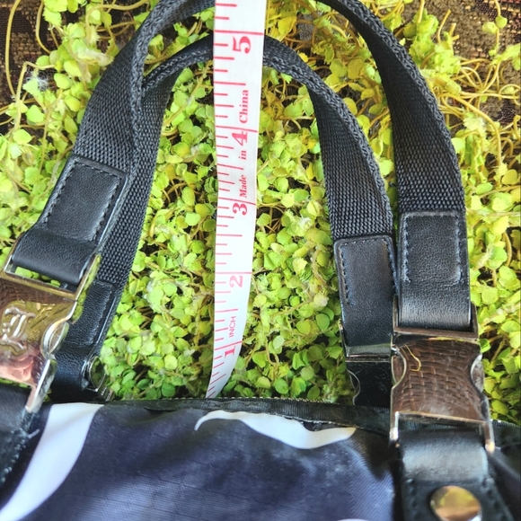 L.A.M.B. Gwen Stefani LeSPORTSac Tattoo B&W Grafitti Mini Duffle Bag EVC   9x5 - Picture 12 of 14